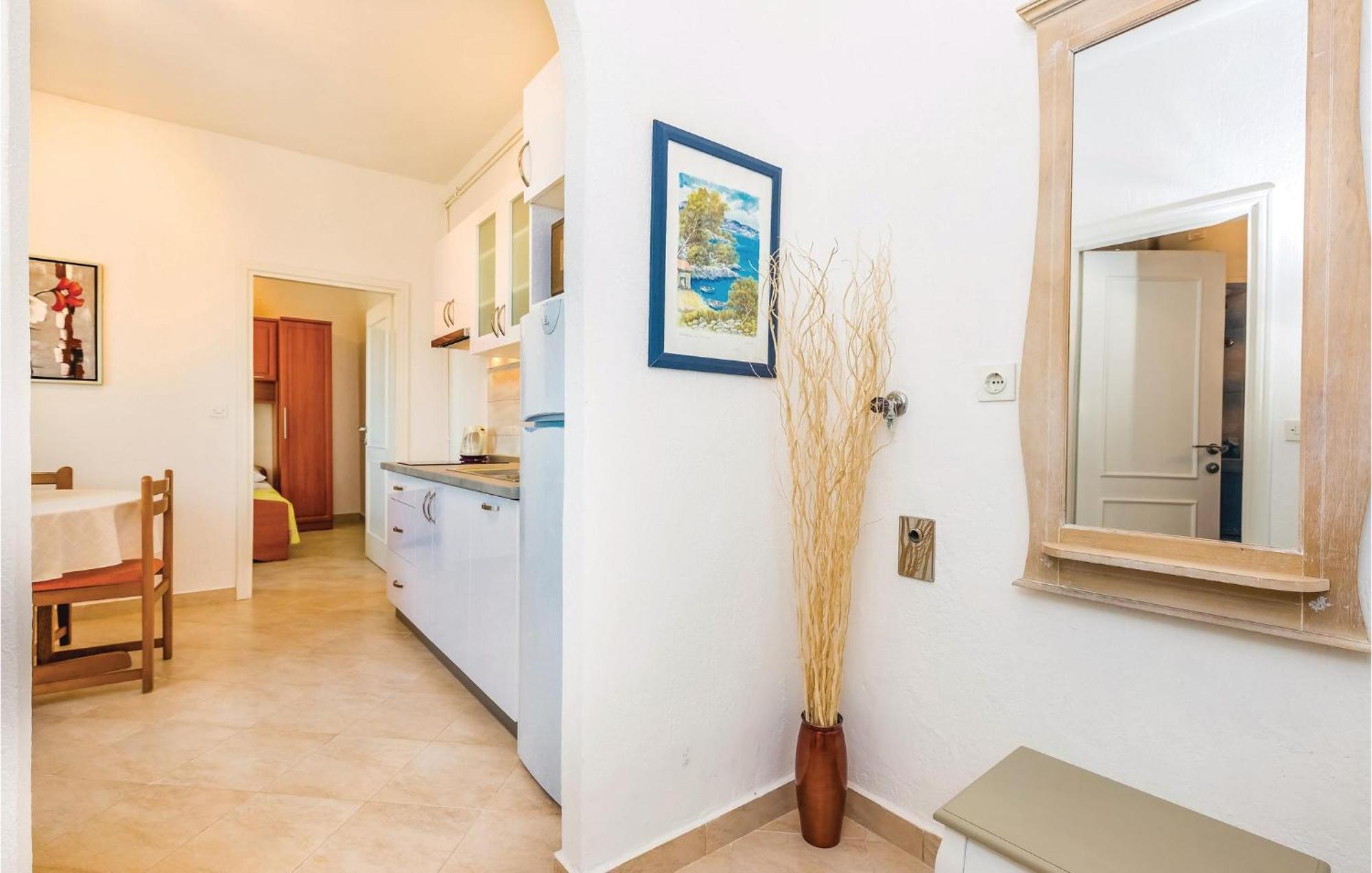 1 Bedroom Awesome Apartment In סופטרסקה דראגה מראה חיצוני תמונה